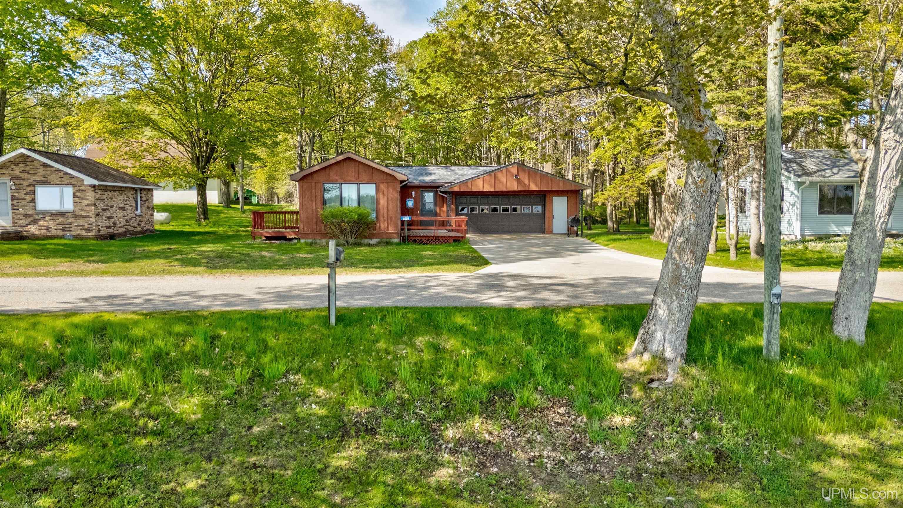 8166 W Arrowhead Road
