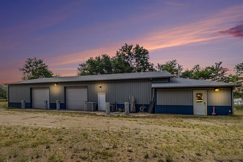 Photo of 2569 111th Avenue, Allegan, MI 49010 (MLS # 70508616)