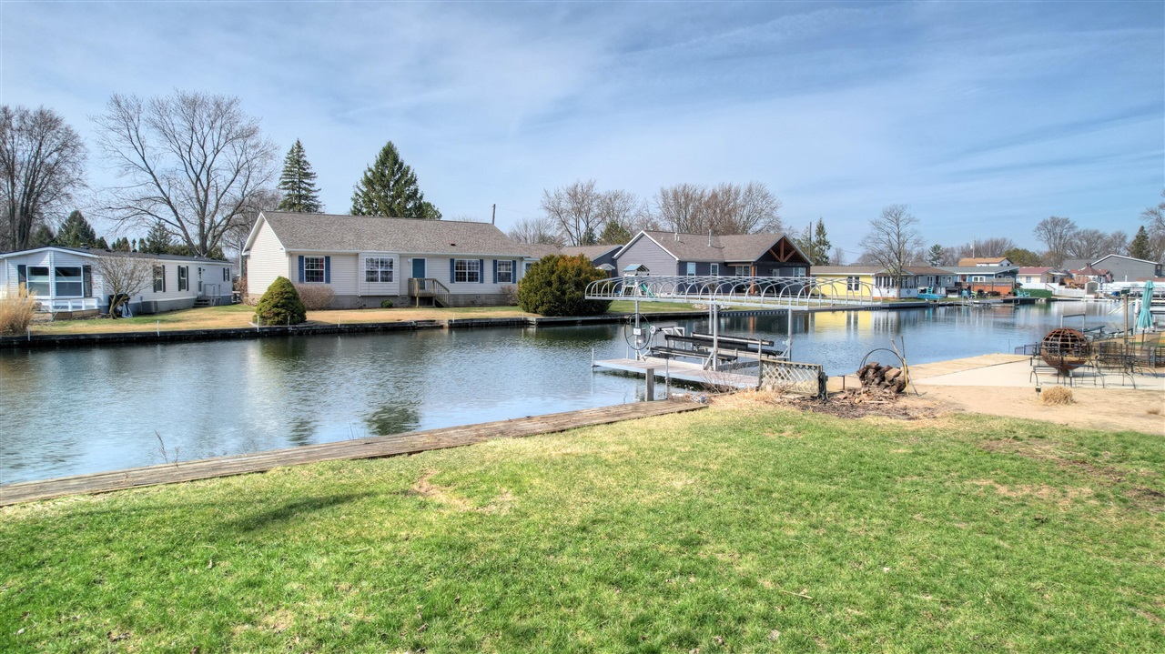 4386 Lynden Road