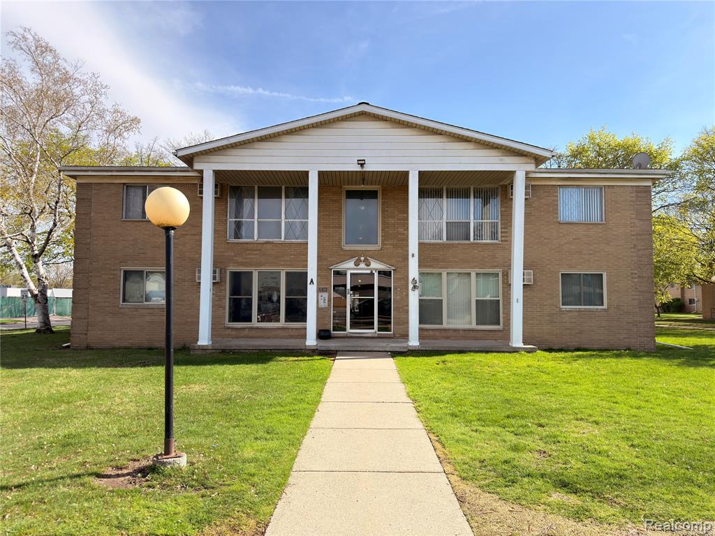26305 W 7 Mile Road 206