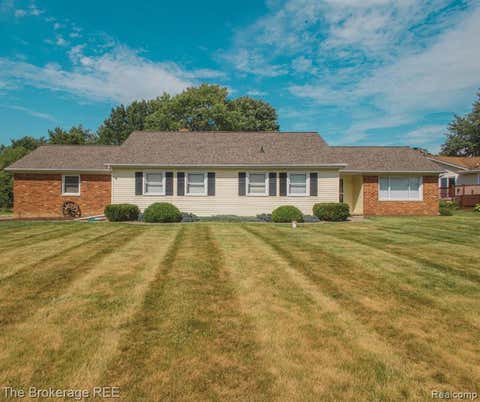 Photo of 1382 Peachwood Drive, Flint, MI 48507 (MLS # 61010939)