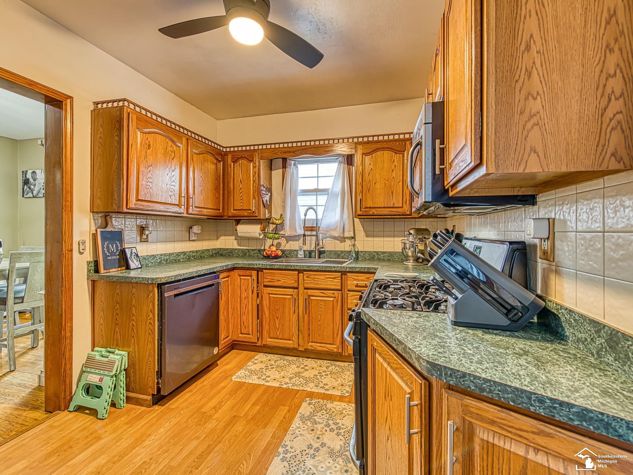 928 Wolverine Avenue