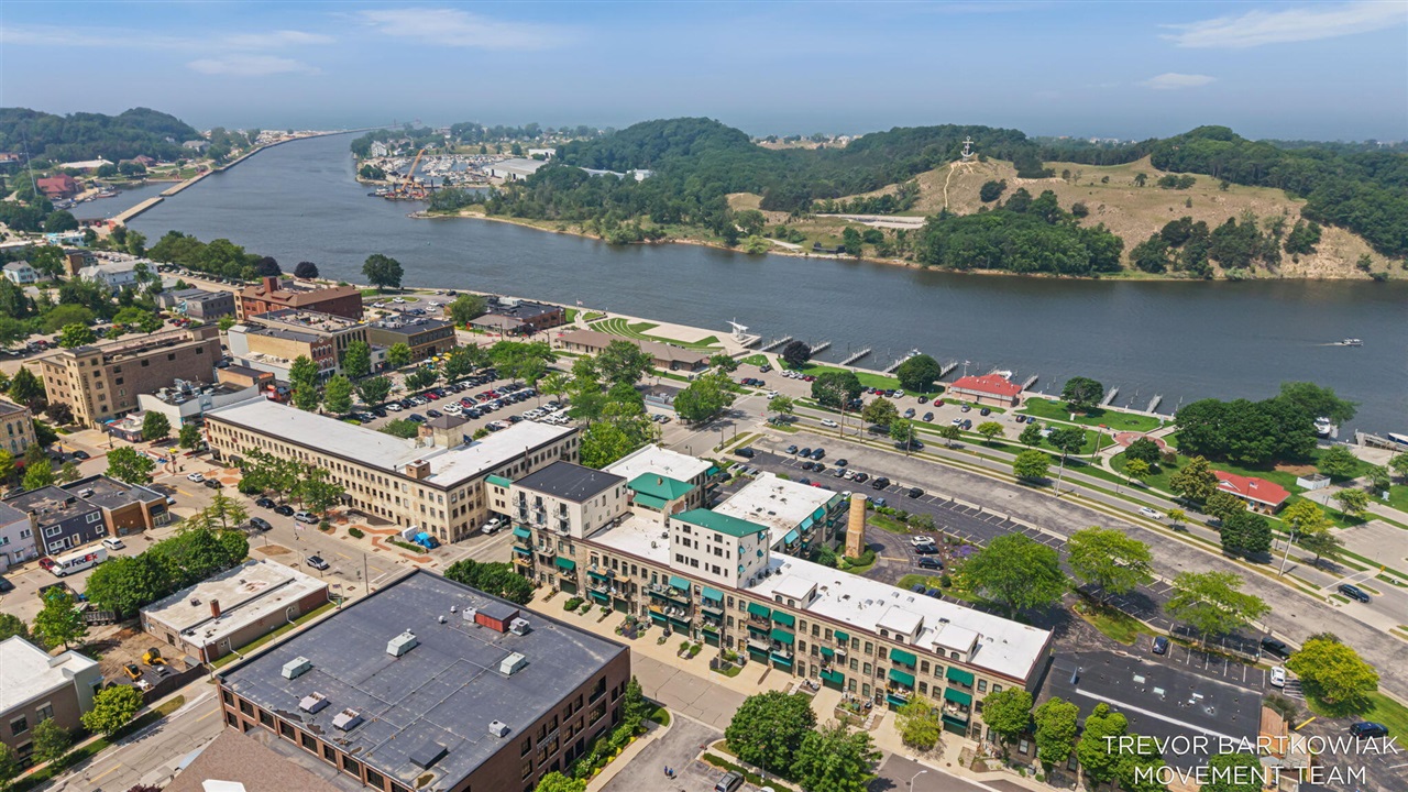 110 N Harbor Drive 310