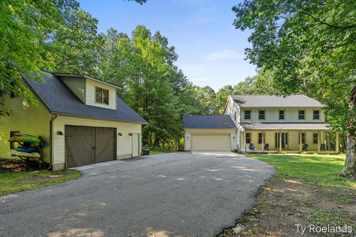 99 Radny Drive