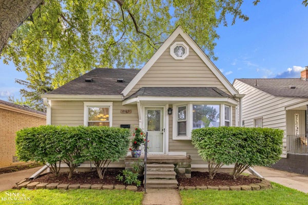 2189 HOLLYWOOD AVE, GROSSE POINTE WOODS, MI 48236 - Image 73f6ddbfc06be42e5850a0146e5dbf0f/763675284