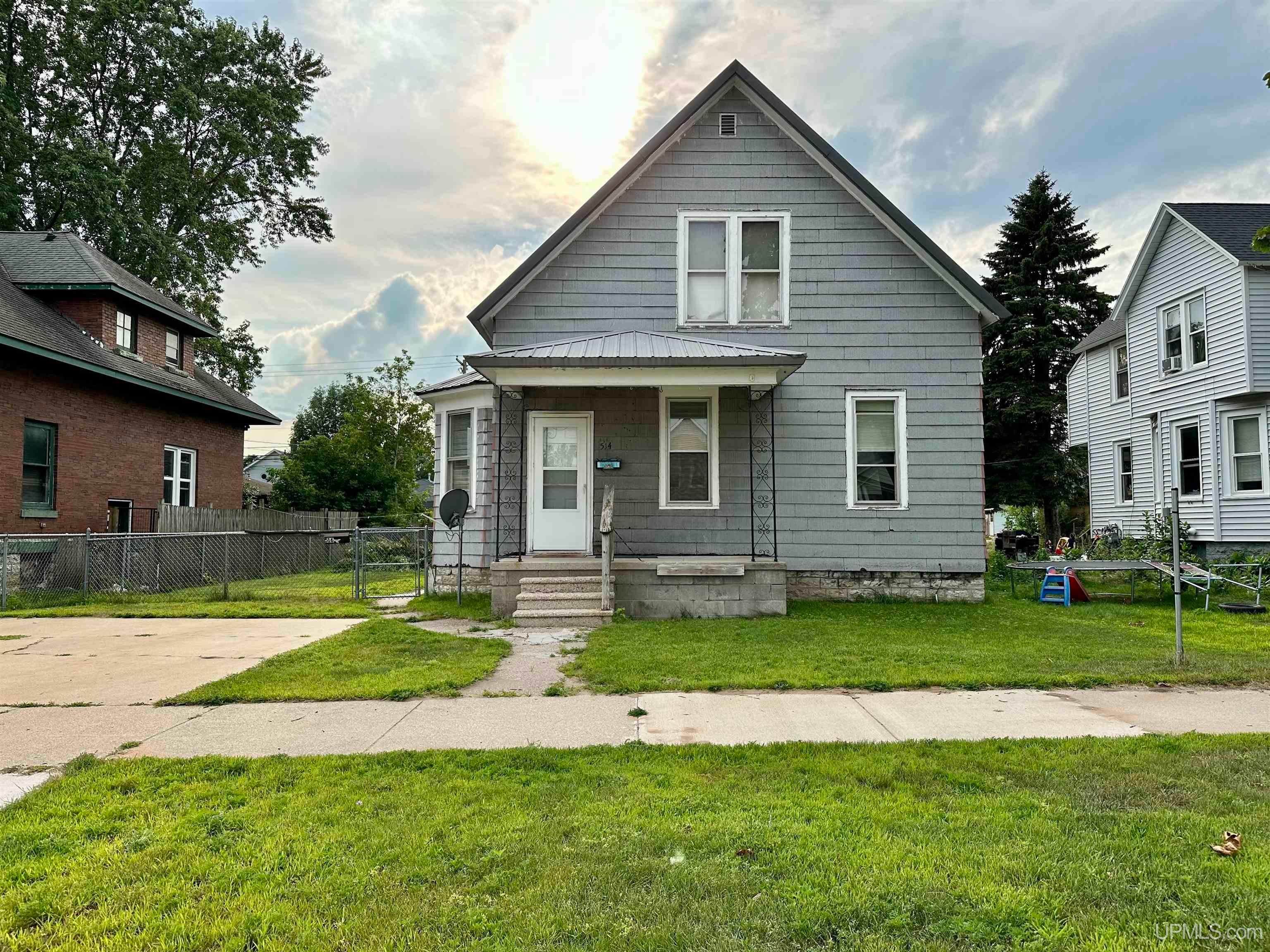 514-516 S 15th Street