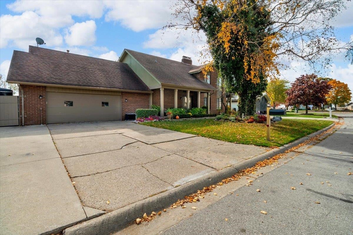 7321 Parklane Drive