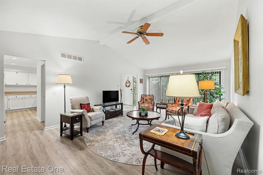 2193 London Bridge Drive