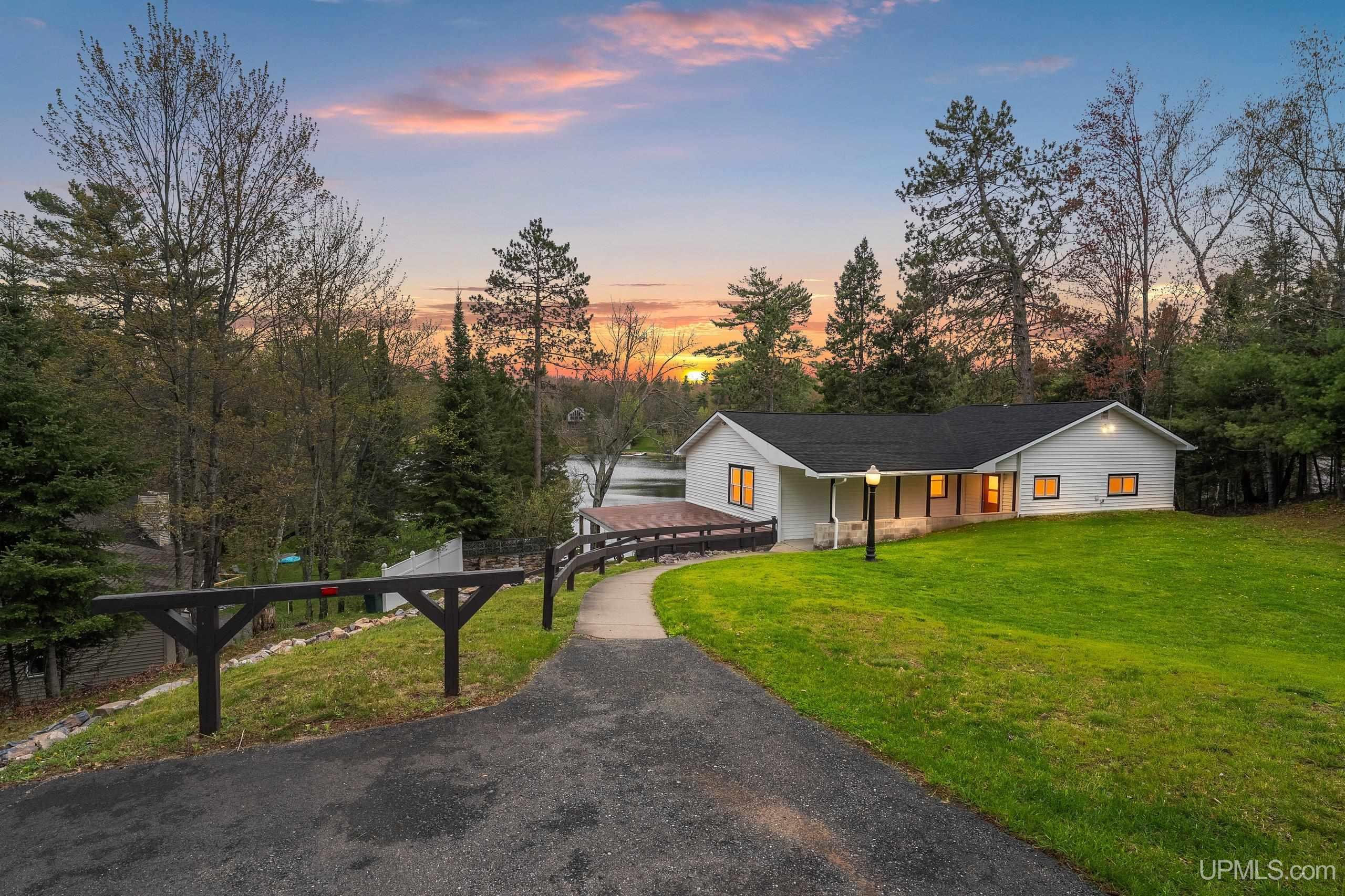 5122 Tall Pines Road