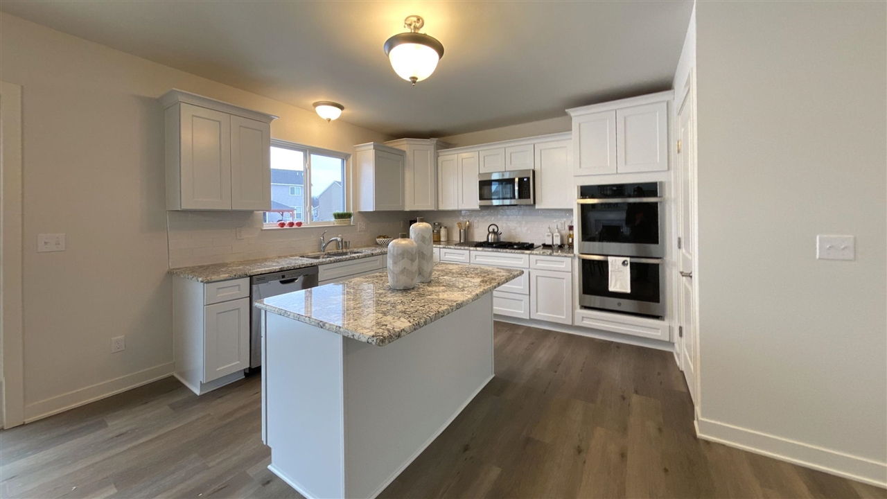 3106 Apple Blossom Way