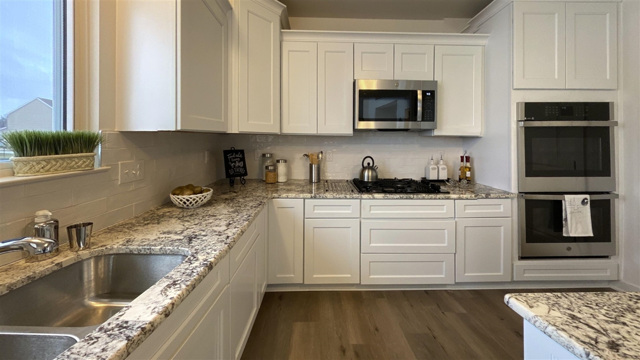 3106 Apple Blossom Way