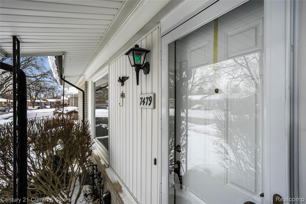 7479 N Charlesworth Street