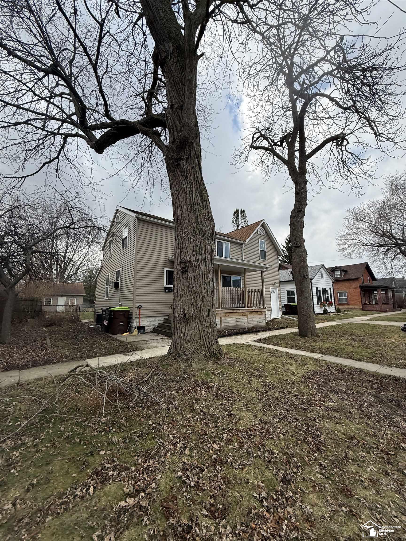 625 W Fifth Street