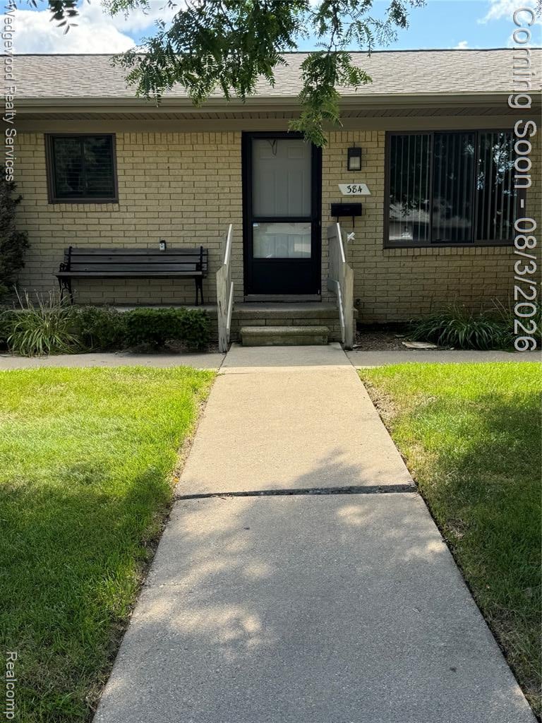 384 HILLCREST Court