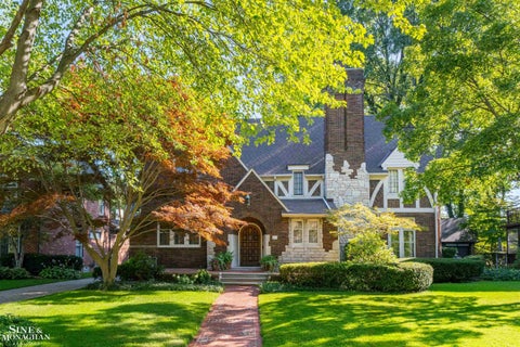 Photo of 852 Whittier Road, Grosse Pointe Park, MI 48230 (MLS # 50222435)