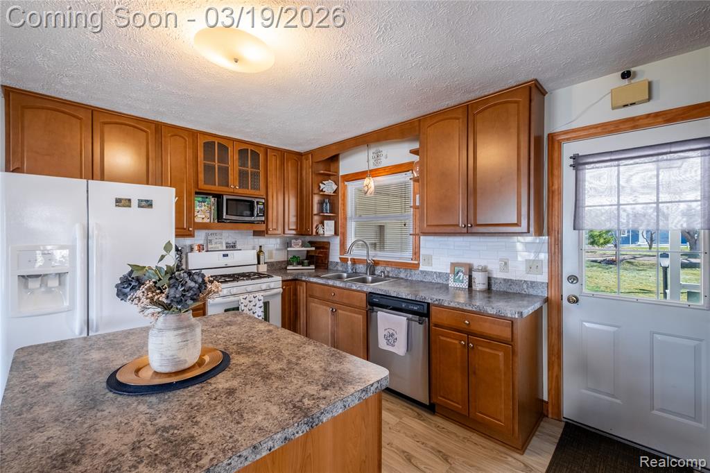 1962 Lake Pointe Drive