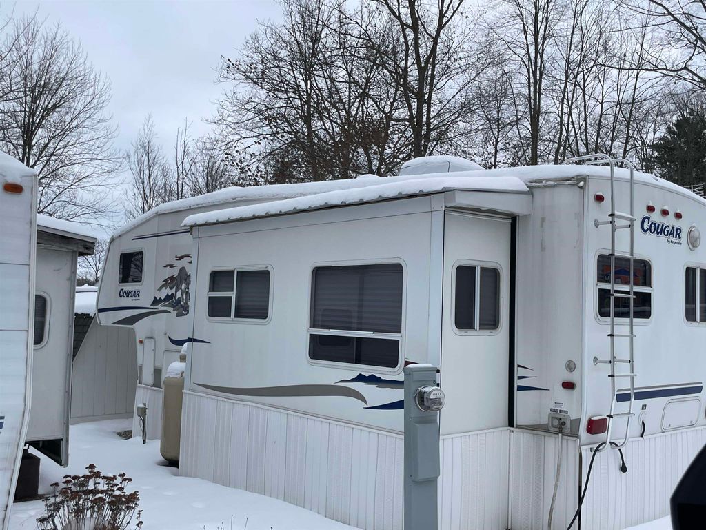 Photo of 978 Timberlynn Circle, Sanford, MI 48657 (MLS # 50199489)