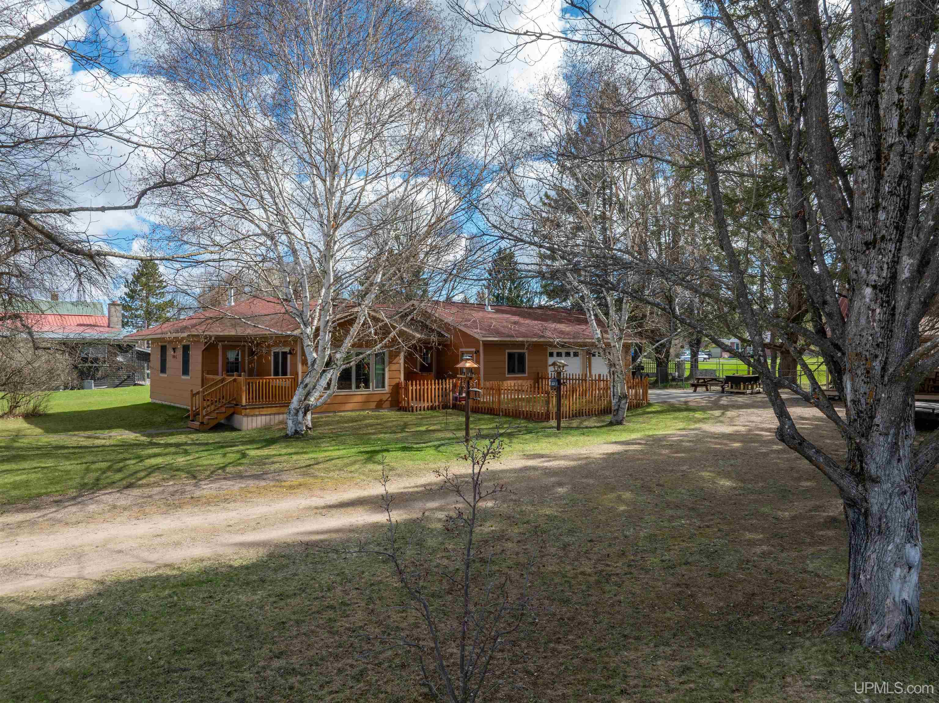 N1060 Trenary Avenue