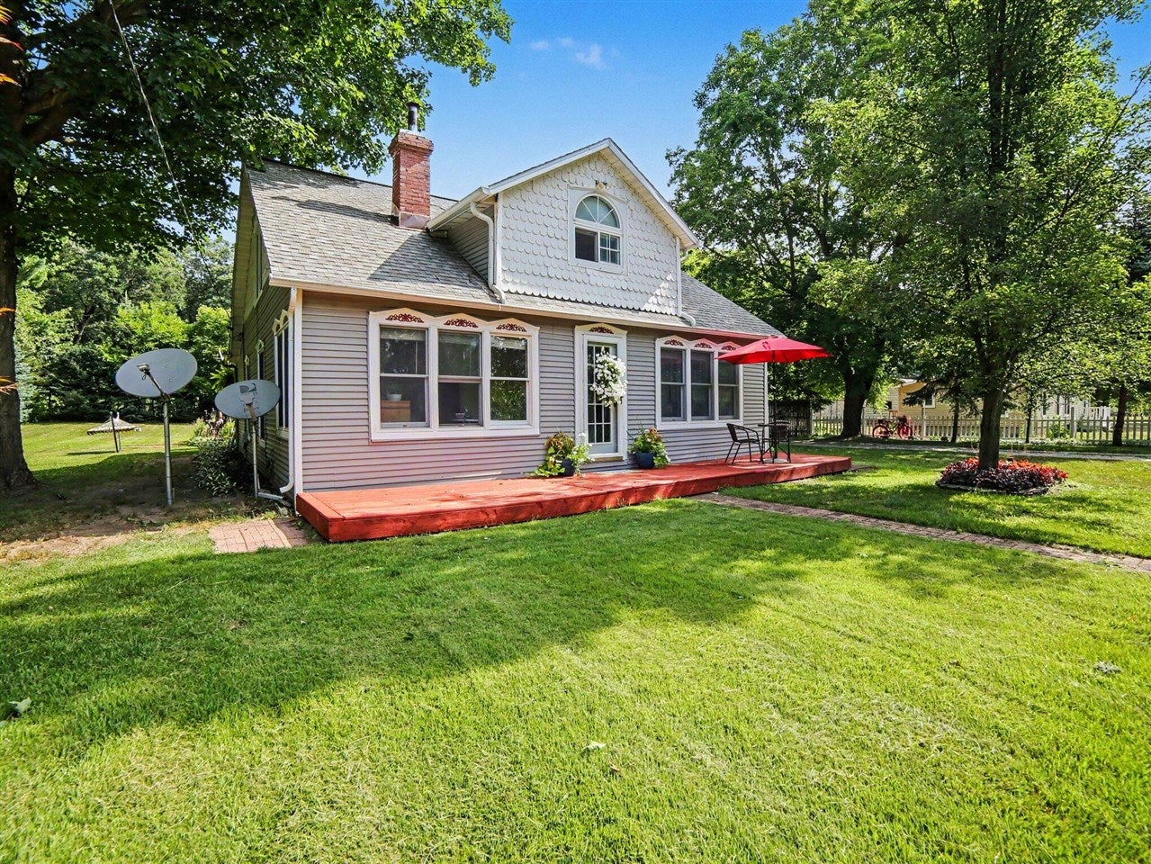 2620 Middle Lake Road