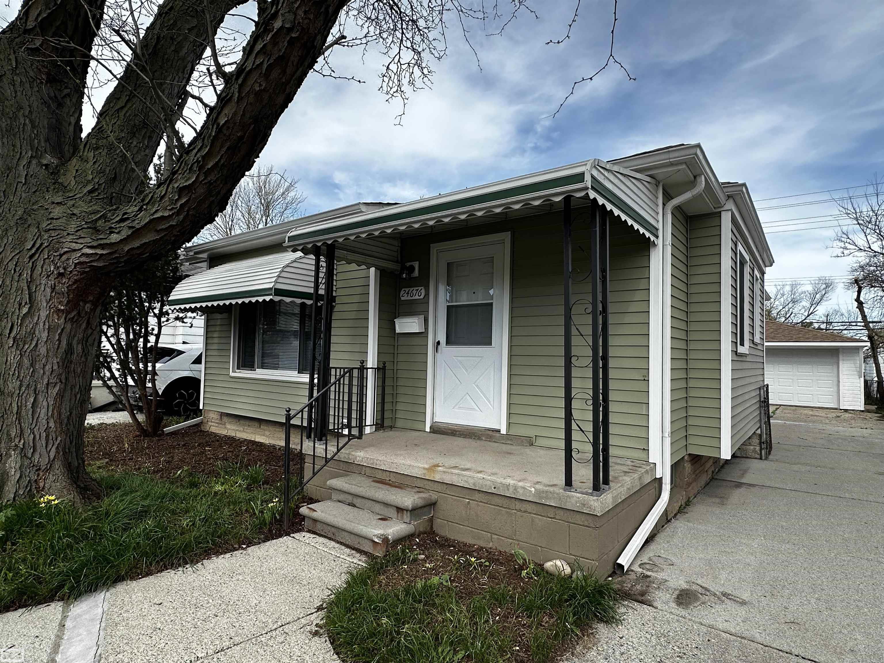 24676 Lambrecht Street