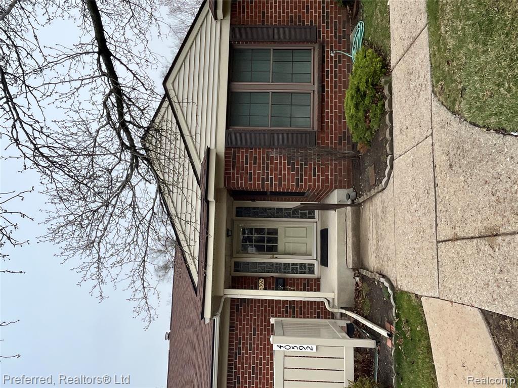 40592 Newport Drive 125