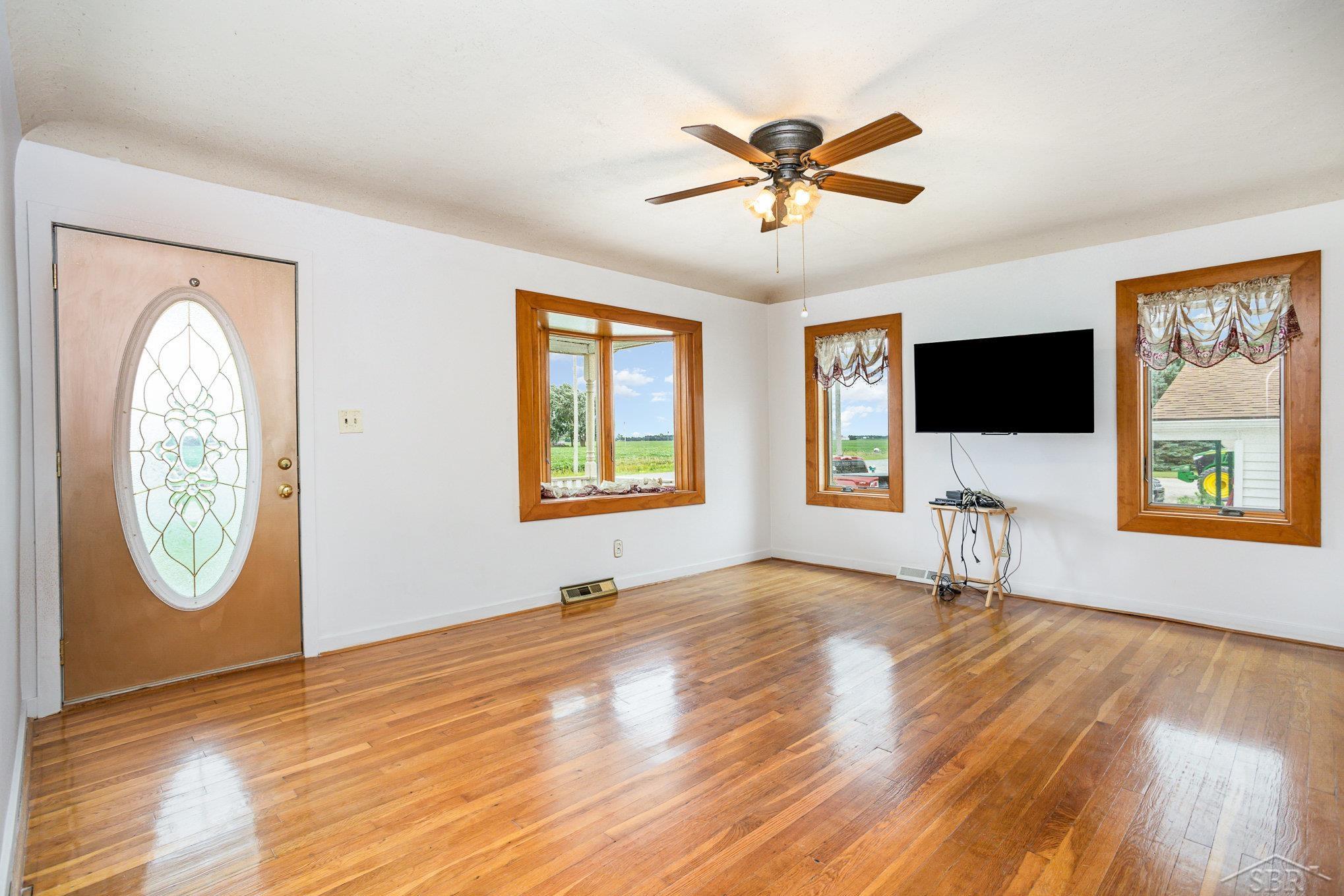 Saginaw, Michigan 48601, United States, 4 Bedrooms Bedrooms, ,2 BathroomsBathrooms,Residential,Active,193229