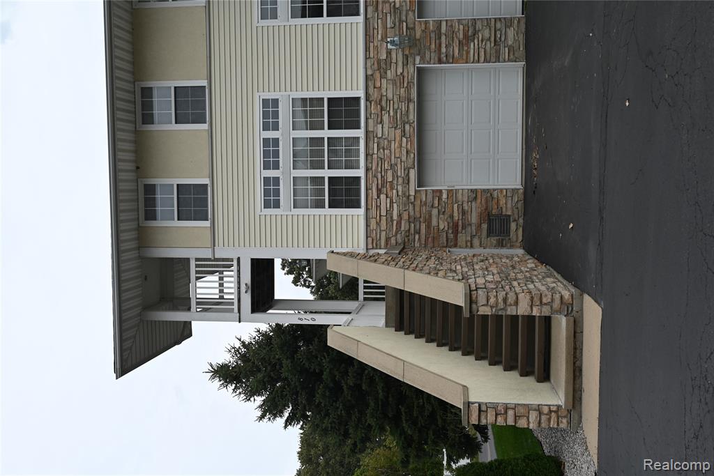 810 Catalina Cove
