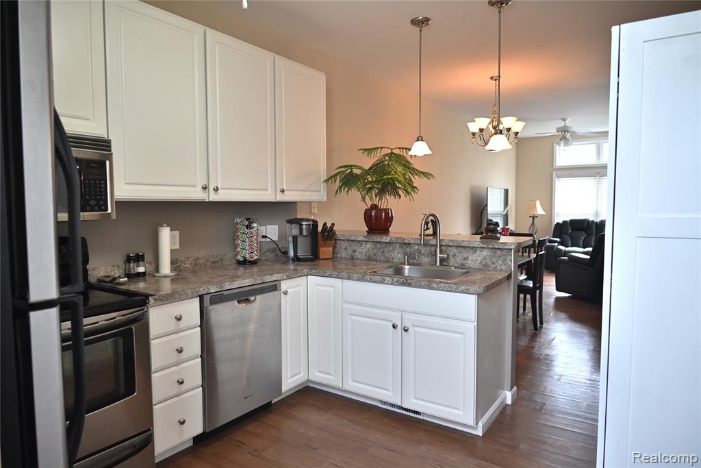 810 Catalina Cove