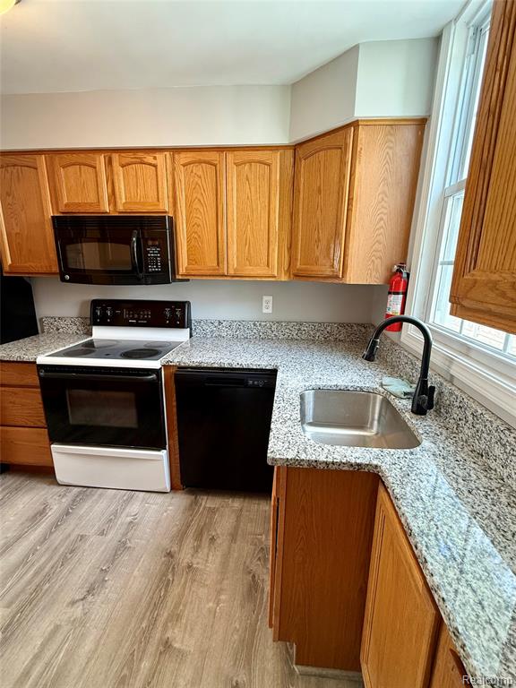 Berkley, Michigan 48072, United States, 3 Bedrooms Bedrooms, ,1 BathroomBathrooms,Residential,Active,192830