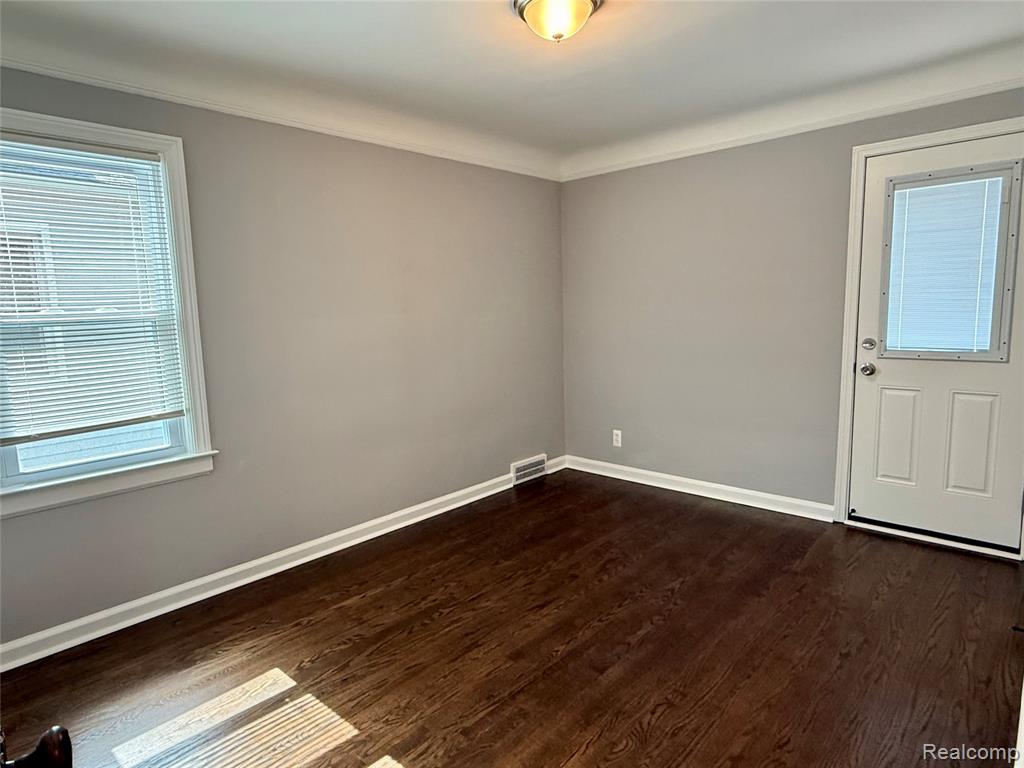 Berkley, Michigan 48072, United States, 3 Bedrooms Bedrooms, ,1 BathroomBathrooms,Residential,Active,192830