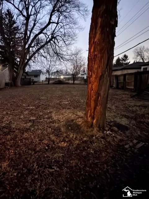 2042 Cloverdale Drive Monroe MI 48161