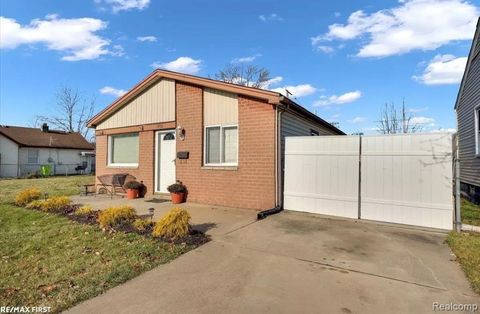 Photo of 19331 Meier Street, Roseville, MI 48066 (MLS # 60981471)