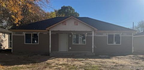 23278 Wellington Avenue Warren MI 48089