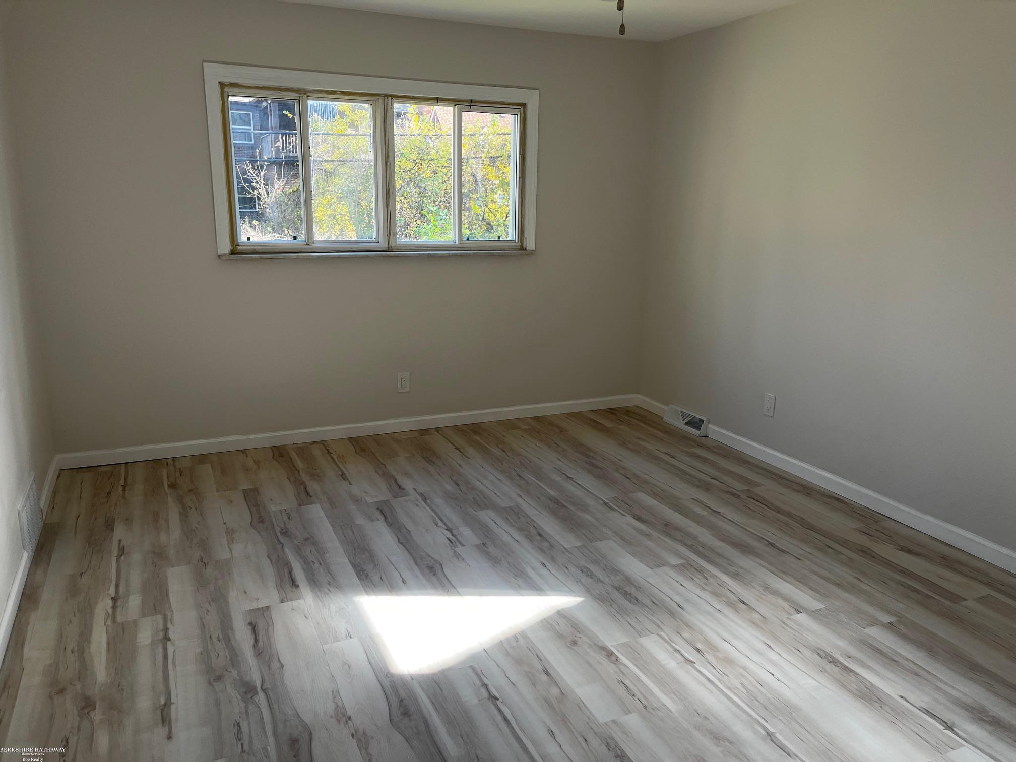 Detroit, Michigan 48227, United States, 4 Bedrooms Bedrooms, ,2 BathroomsBathrooms,Residential,Active,234306