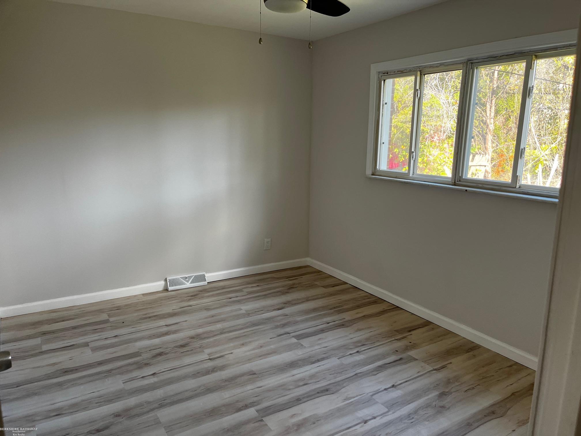 Detroit, Michigan 48227, United States, 4 Bedrooms Bedrooms, ,2 BathroomsBathrooms,Residential,Active,234306