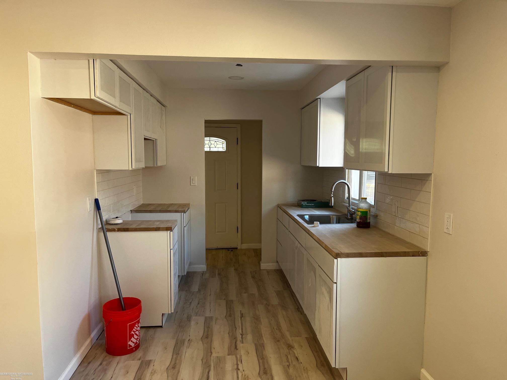 Detroit, Michigan 48227, United States, 4 Bedrooms Bedrooms, ,2 BathroomsBathrooms,Residential,Active,234306