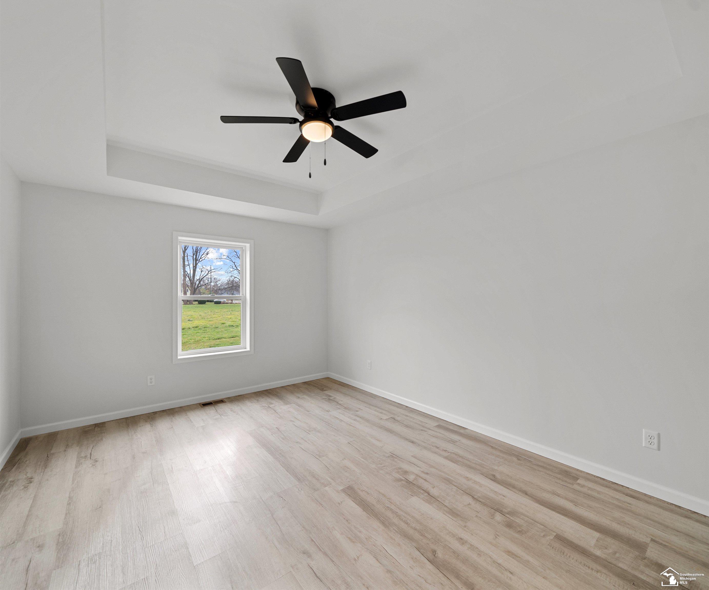 Luna Pier, Michigan 48157, United States, 3 Bedrooms Bedrooms, ,2 BathroomsBathrooms,Residential,Active,192846