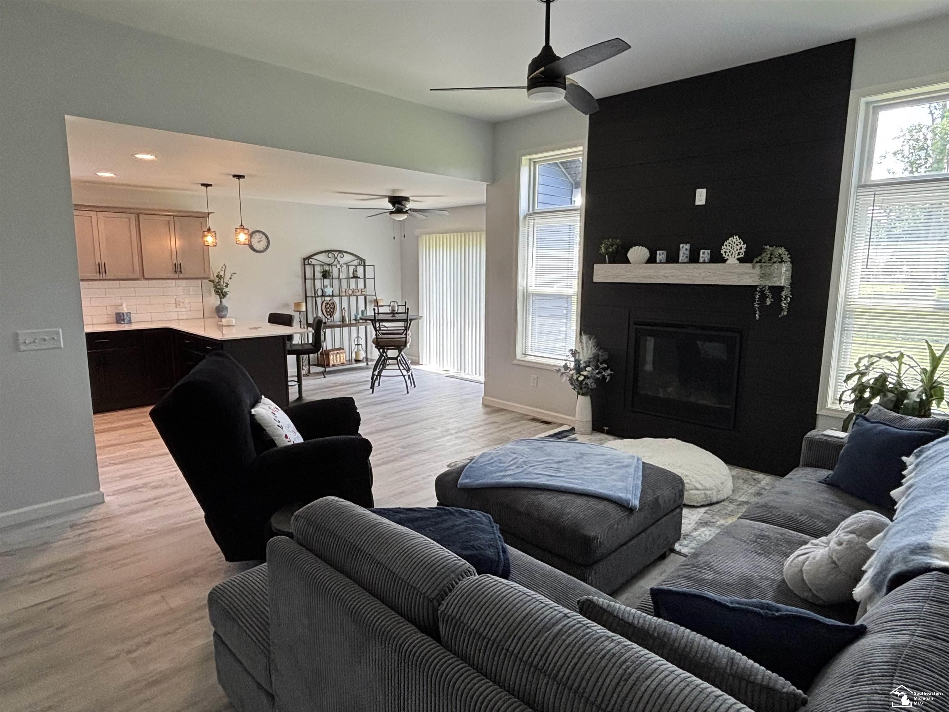 Luna Pier, Michigan 48157, United States, 3 Bedrooms Bedrooms, ,2 BathroomsBathrooms,Residential,Active,192846