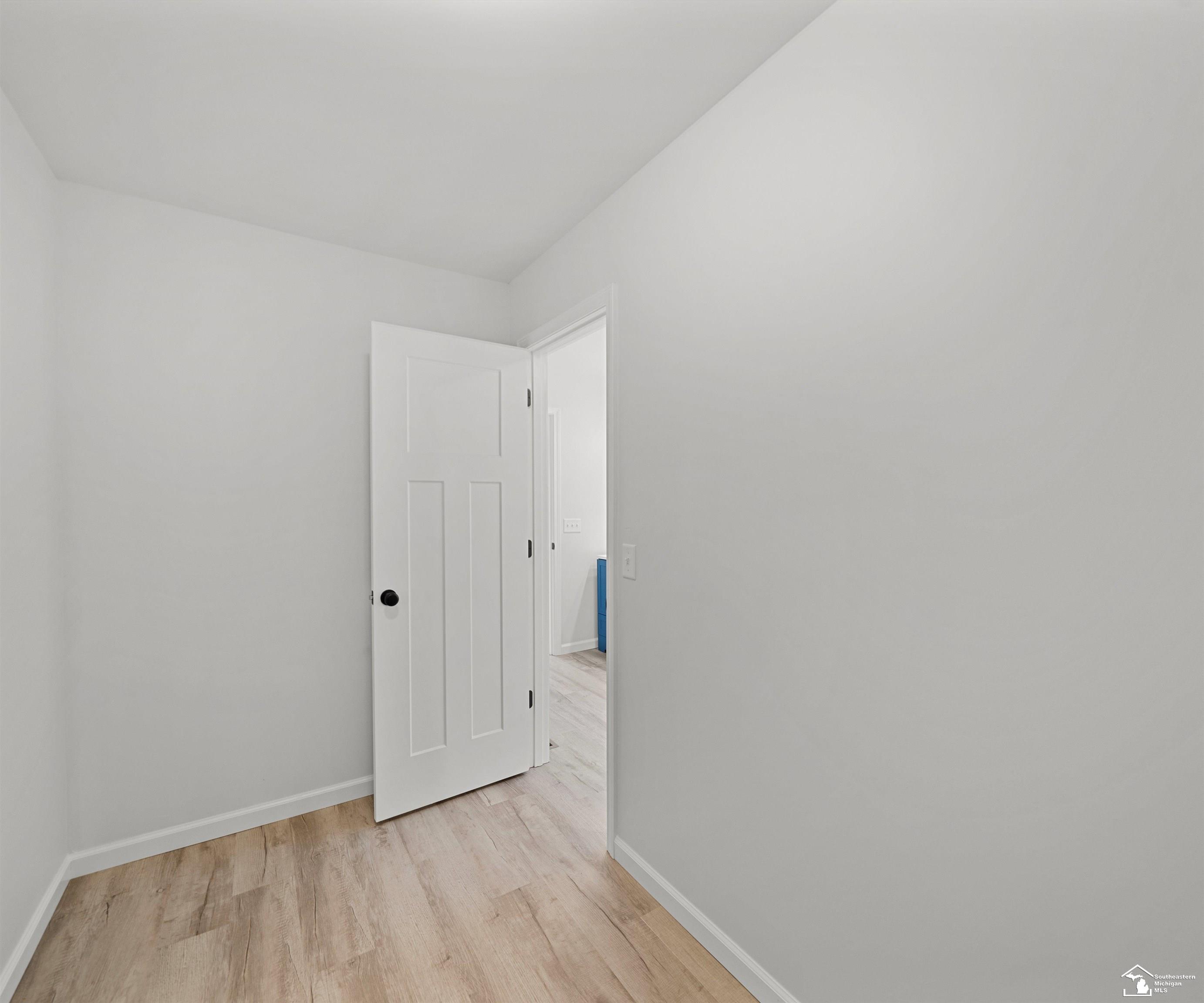 Luna Pier, Michigan 48157, United States, 3 Bedrooms Bedrooms, ,2 BathroomsBathrooms,Residential,Active,192846