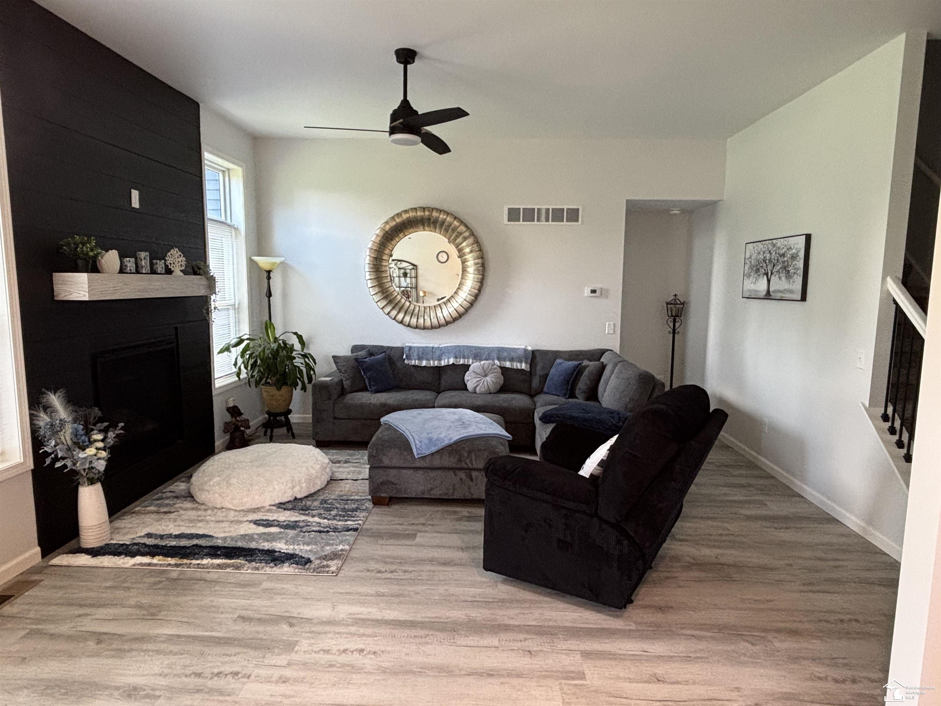 Luna Pier, Michigan 48157, United States, 3 Bedrooms Bedrooms, ,2 BathroomsBathrooms,Residential,Active,192846