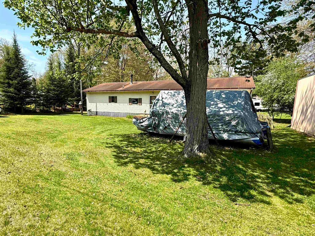 Photo of 4175 Cherokee Street, Gladwin, MI 48624 (MLS # 50208246)
