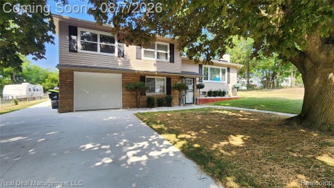 Photo of 553 Stirling Street, Pontiac, MI 48340 (MLS # 61017142)
