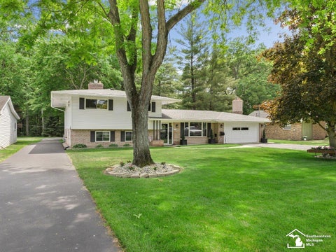 Photo of 3119 W Dean Road, Lambertville, MI 48144 (MLS # 50210639)