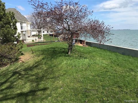 00 EDGEWATER Monroe MI 48162