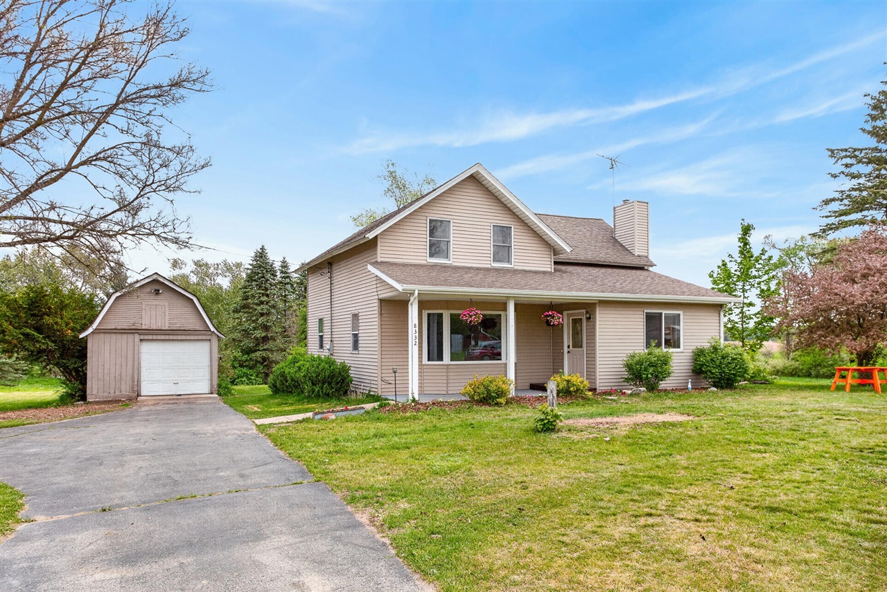 8332 5 Mile Road