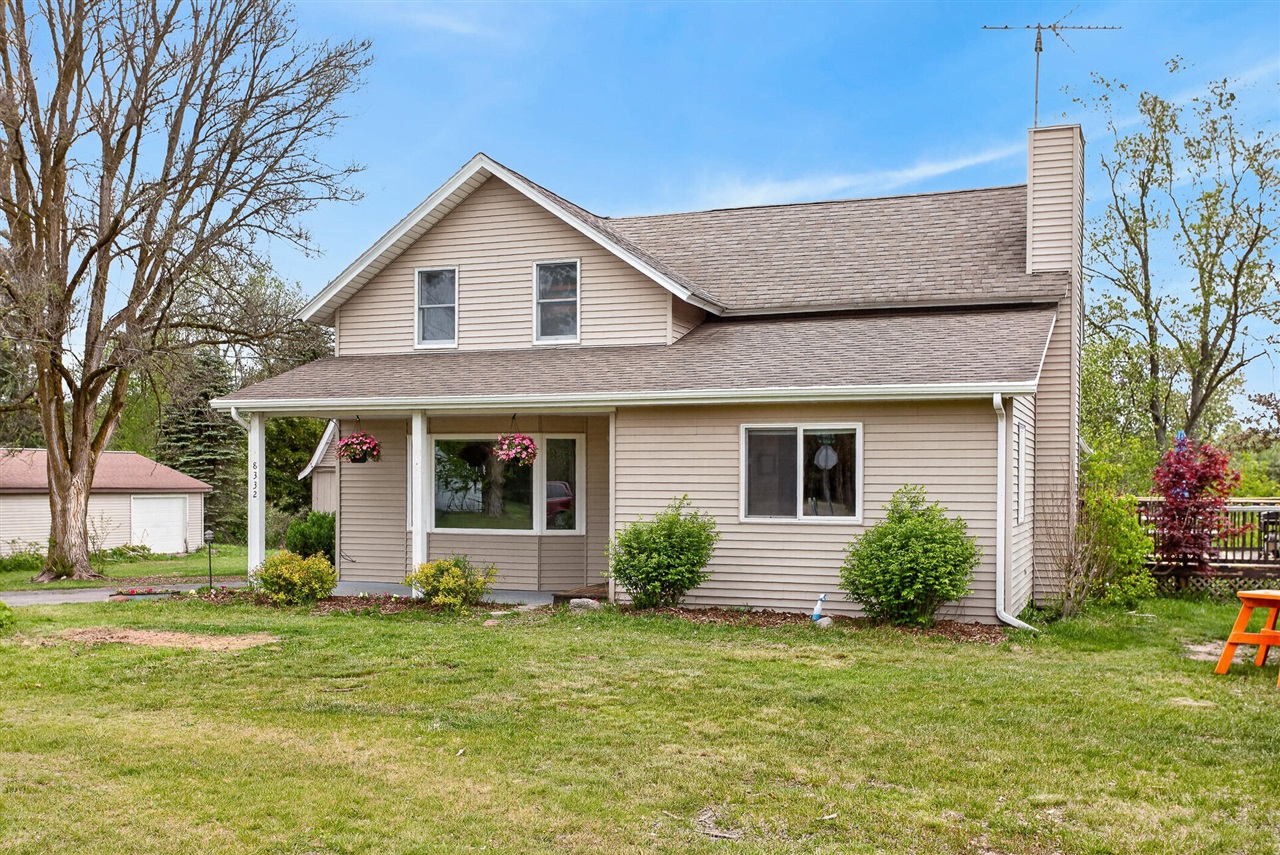 8332 5 Mile Road