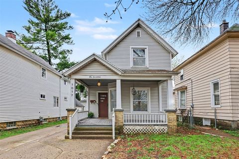 Photo of 1017 Mcreynolds Avenue, Byron Center, MI 49315 (MLS # 70526086)