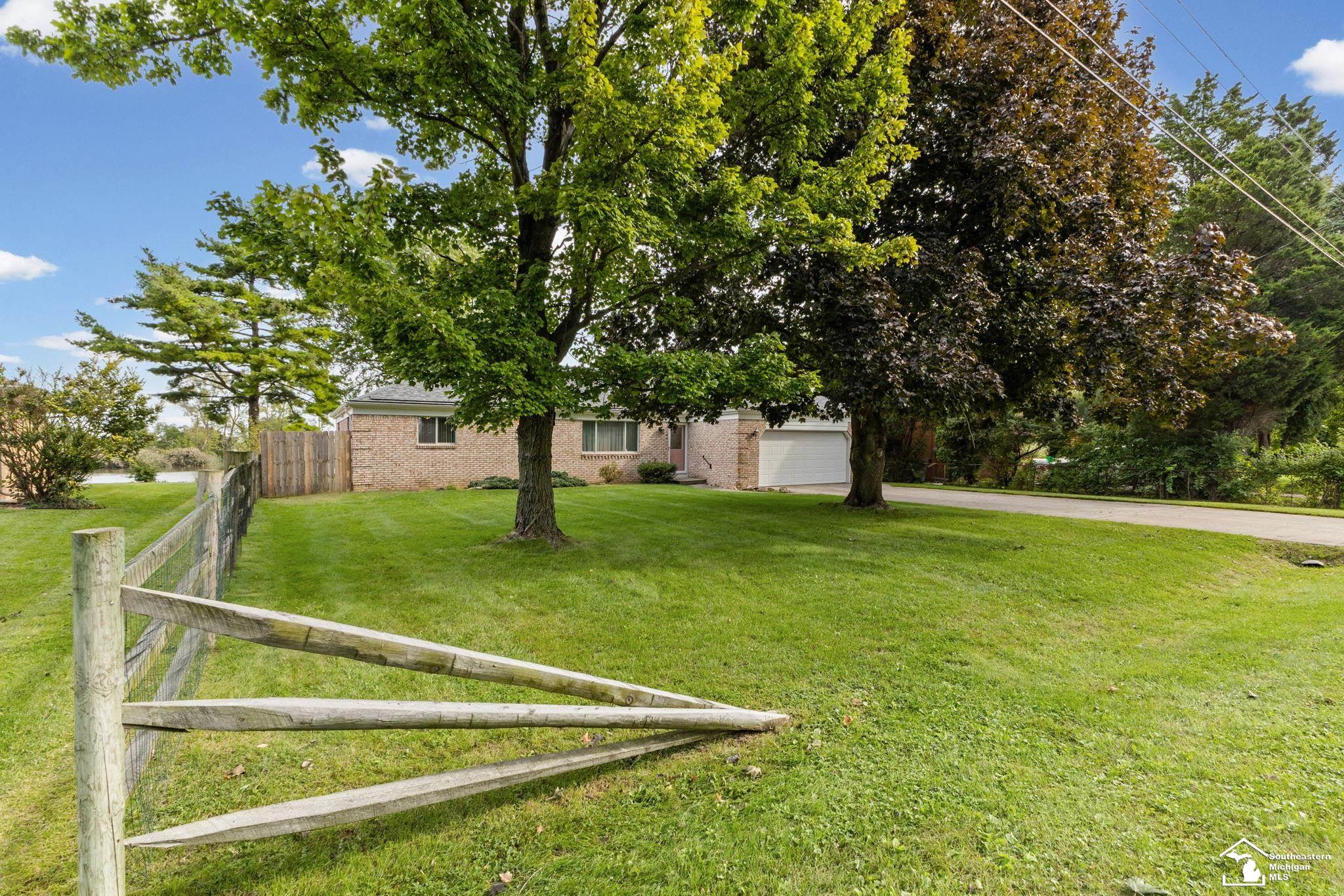 6367 Grandview Drive