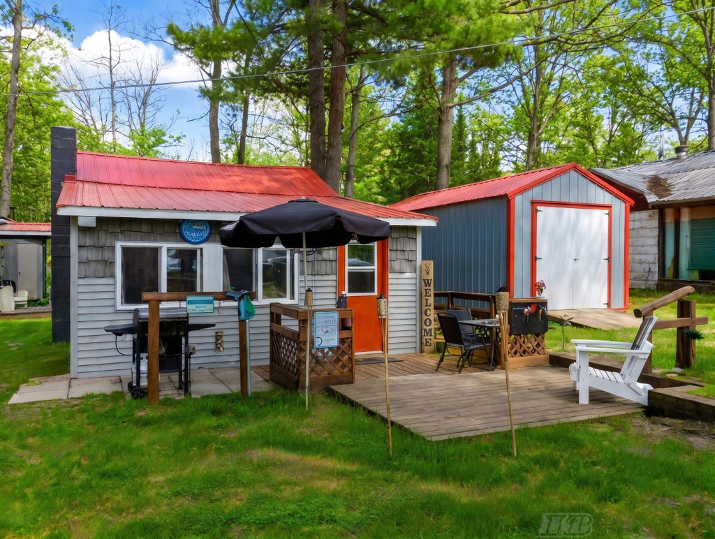 Photo of 5330 Ruth Street, Gladwin, MI 48624 (MLS # 50200708)