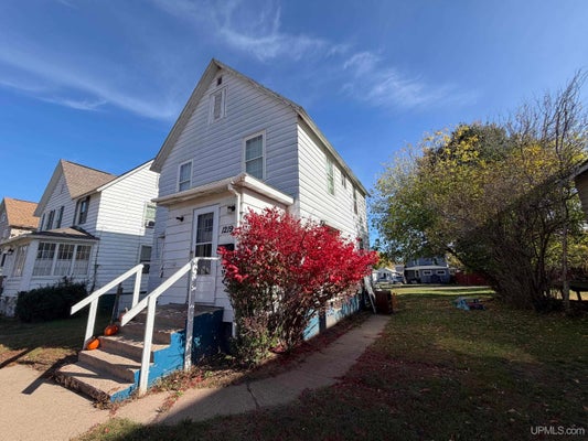 1219 S KIMBERLY AVE, IRON MOUNTAIN, MI 49801 - Image 7eed99ebc162a68b4cfb5a76c78a2b29/418450066